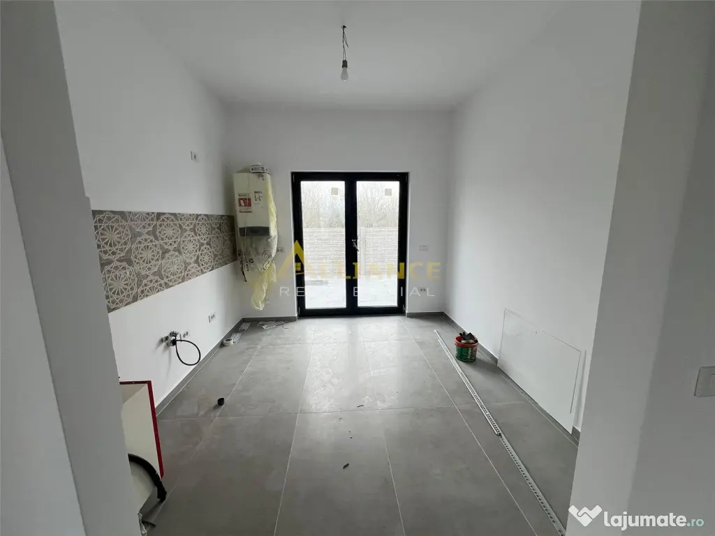 Casa parter -3 camere- Incalzire in pardoseala - Comuna Berc 