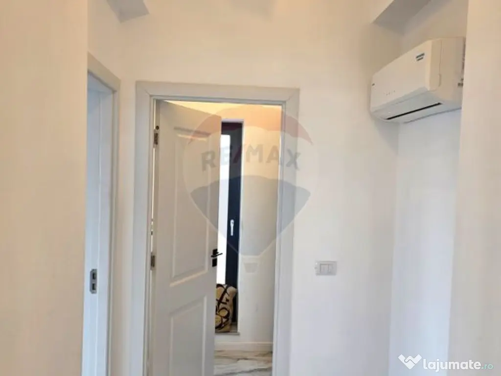 Casă / Vilă din 2024 de vânzare în zona Micro 14 