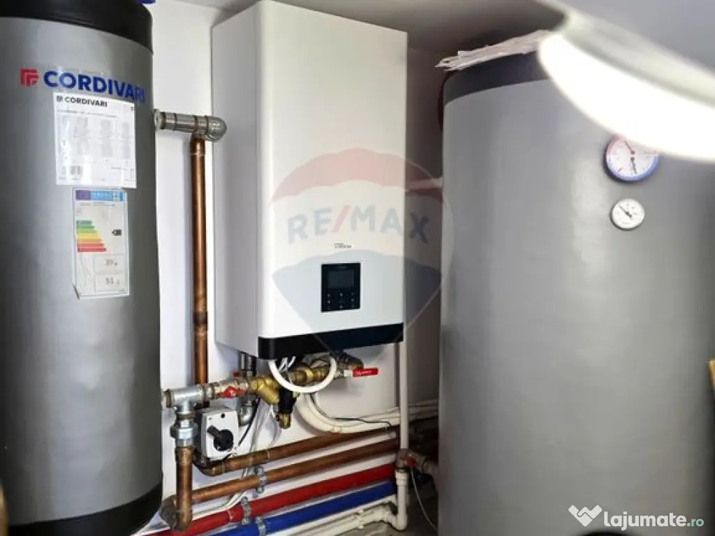 Casă / Vilă din 2024 de vânzare în zona Micro 14 