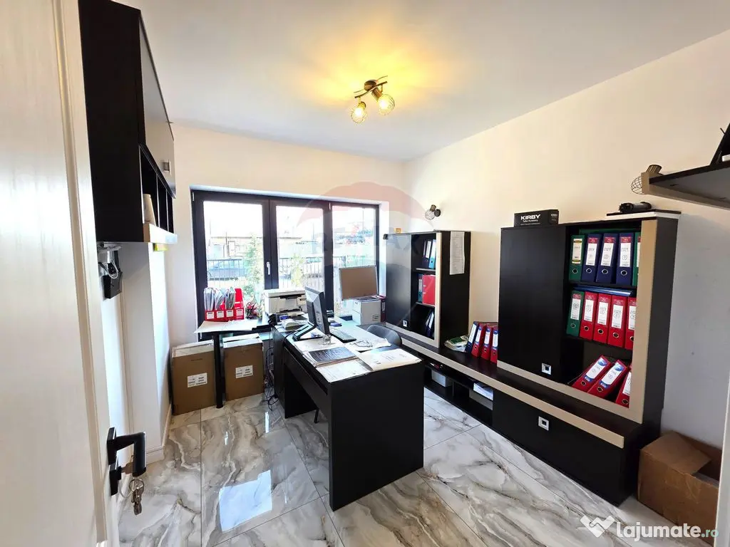 Casă / Vilă din 2024 de vânzare în zona Micro 14 