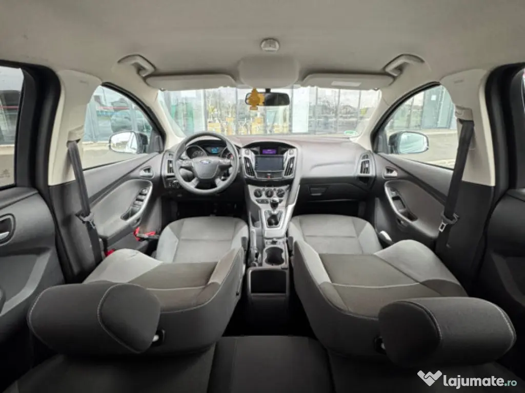 Ford Focus Mk3/HatchBack/AppleCarplay 