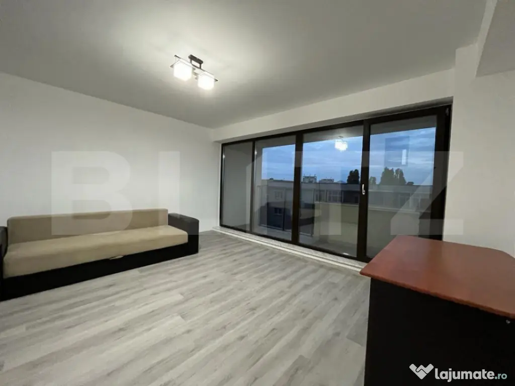 Apartament modern cu două camere, centrala si loc de parcar 