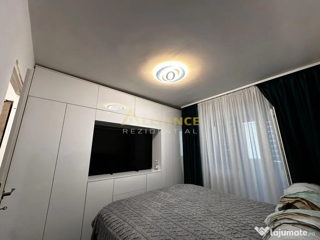 Gata de mutare! 2 camere decomandate, Mobilat si utilat bloc 