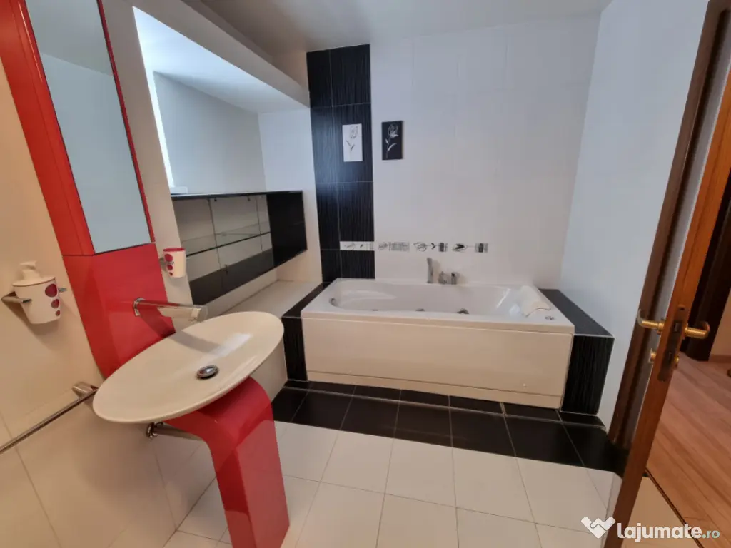 Apartament elegant, Bloc 2000 zona Bancorex 