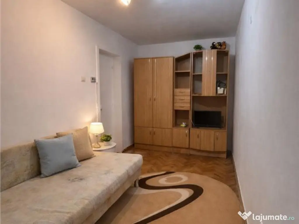 Decomandat, ergonomic, insorit, mobilat, utilat, balcon, Mur 