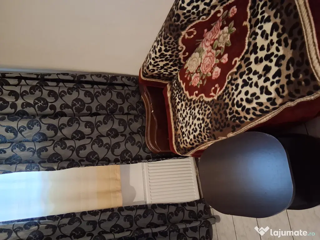 Închiriez garsoniera zona Cet 