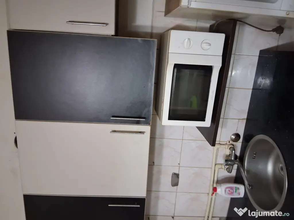 Închiriez garsoniera zona Cet 