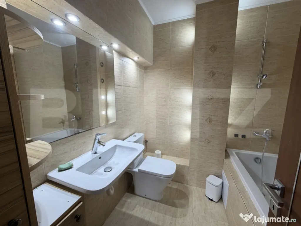 Apartament 3 camere decomandat, zona Victoriei 