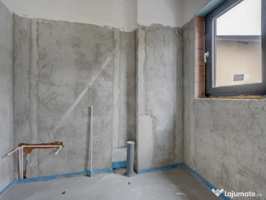 Casa se preda finisata - 4 bai -3 dormitoare - curte - parca 