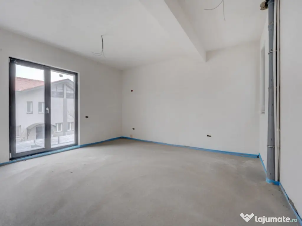 Casa se preda finisata - 4 bai -3 dormitoare - curte - parca 