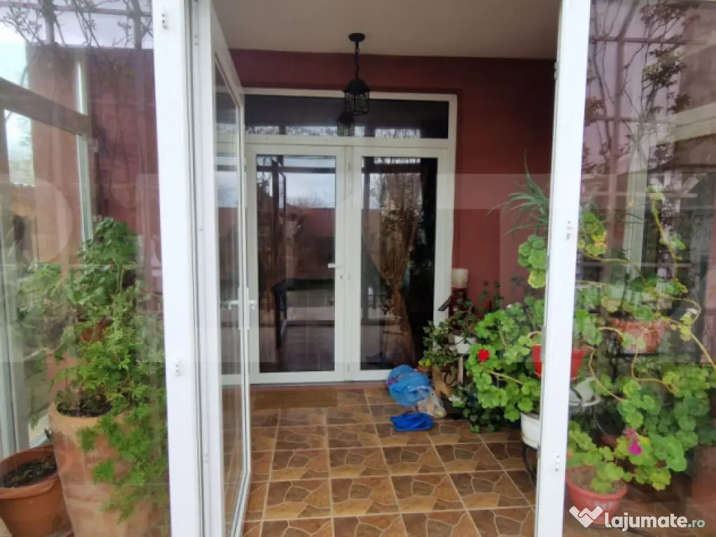 Casa individuala P+M, 200mp , teren 486 mp, Simnicul de Jos 