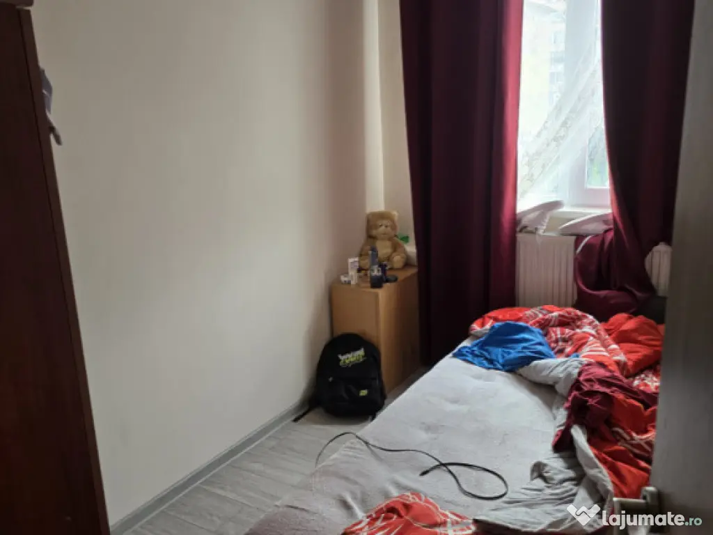 Apartament 4 camere, 3 băi, complet renovat, etaj 2, balcon 