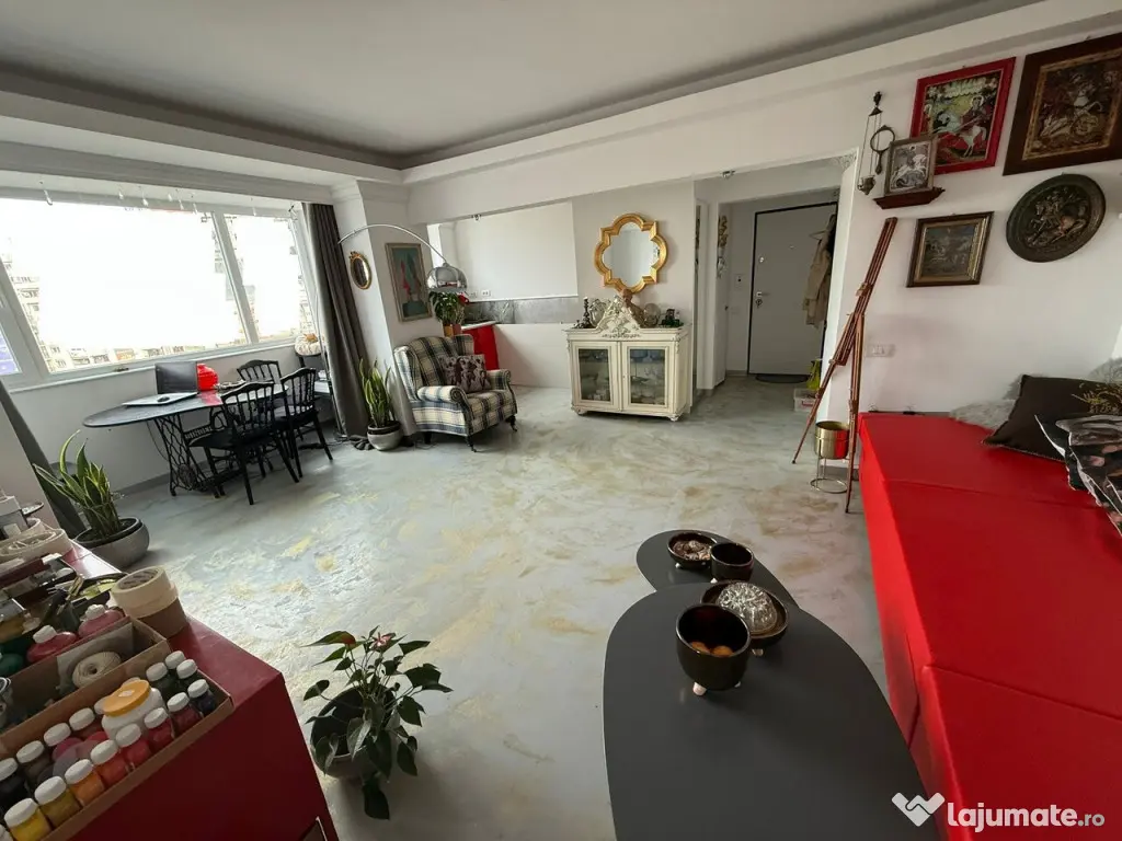 ULTRACENTRAL – 2 camere decomandat, 2 logii, vedere superb 