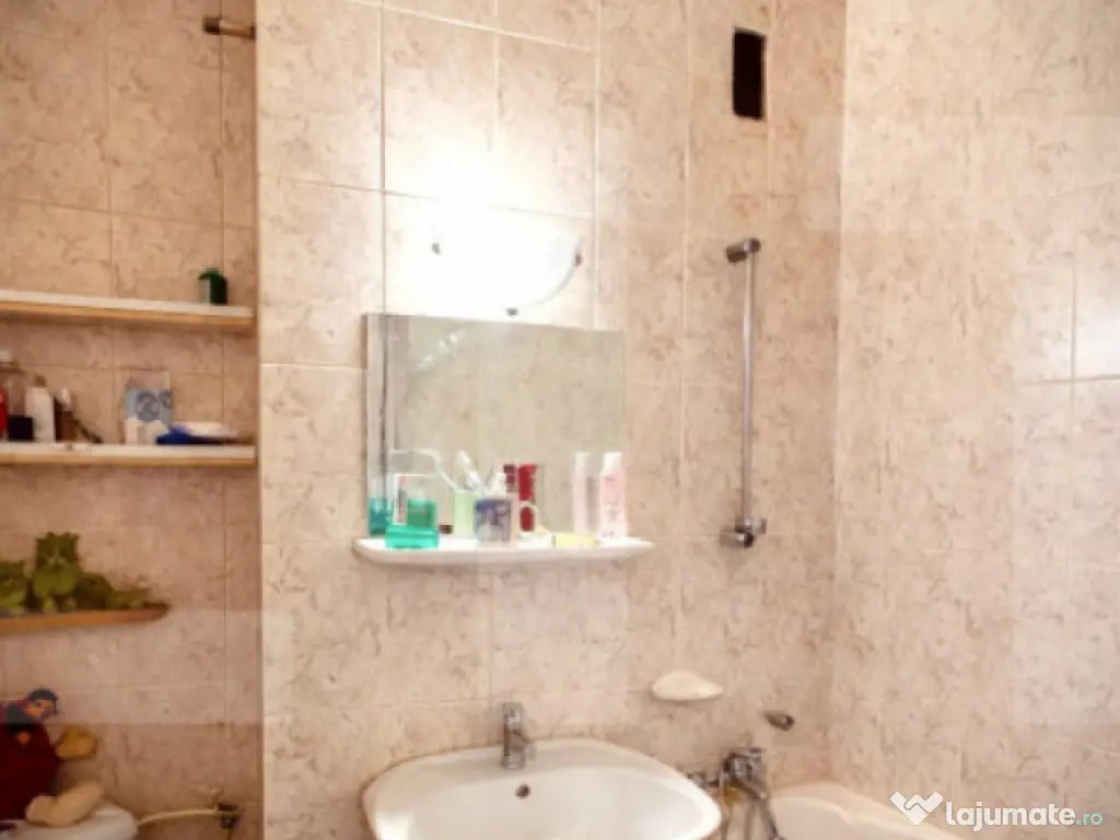 Apartament 2 camere | Zona Fortuna | Etaj 1 | – Proximitat 