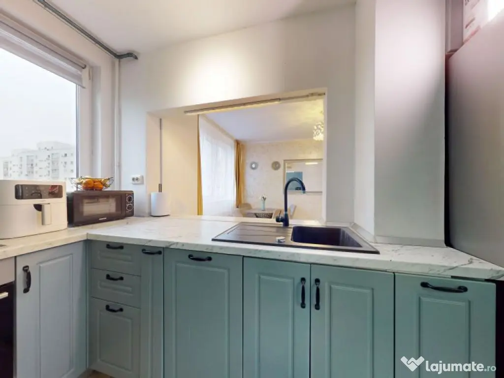 Apartament 4 camere superb Plaza