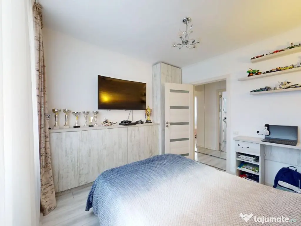 Apartament 4 camere superb Plaza 