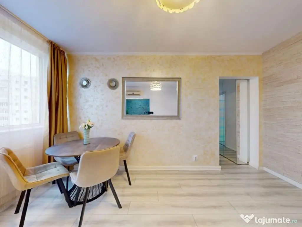 Apartament 4 camere superb Plaza