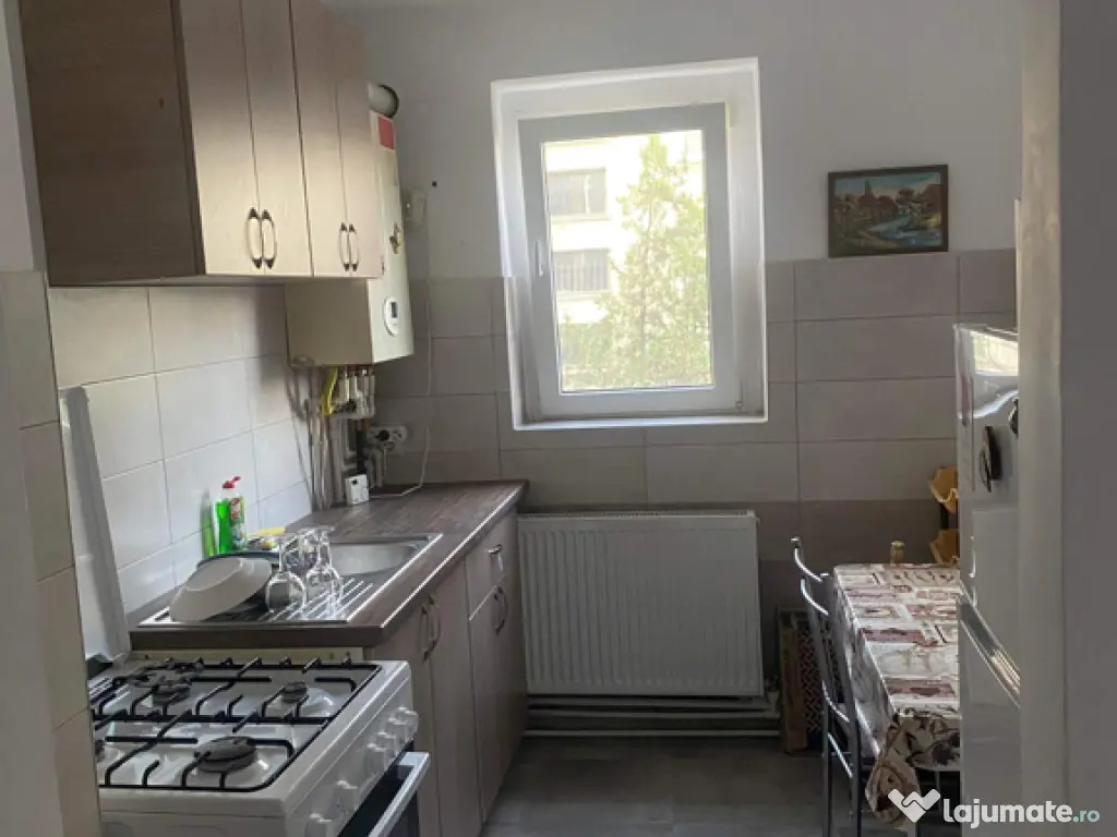 Garsoniera de inchiriat 