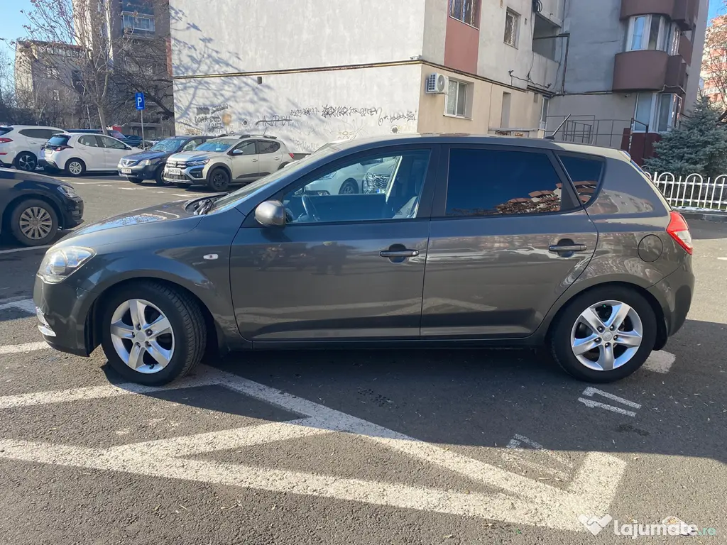 Kia Ceed 2010 1,6 Benzina