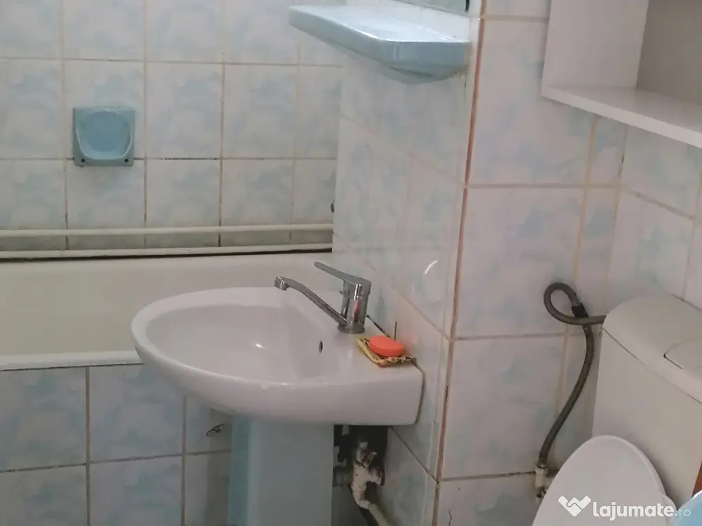 Închiriez ap. 2 cam 