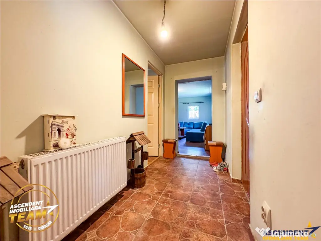 FILM Tur 3D! Casa cu gradina, pomi fructiferi, fantana, Zago 