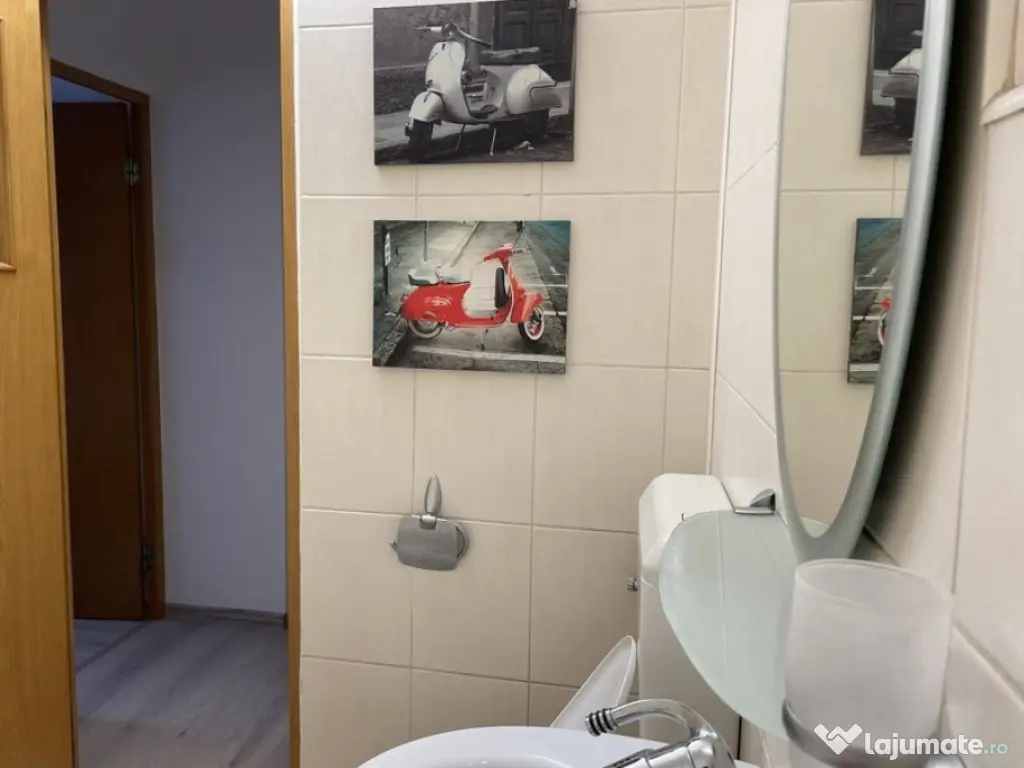 Stradal, vis-a -vis de Park Tineretului, 