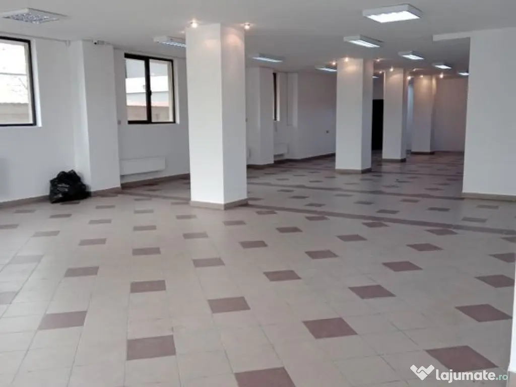 Spatiu comercial 350 mp parter