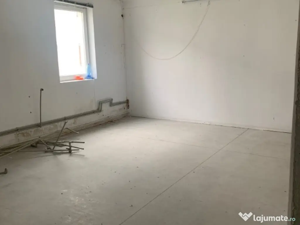 Hala industriala - zona industriala 6 - 365 mp 