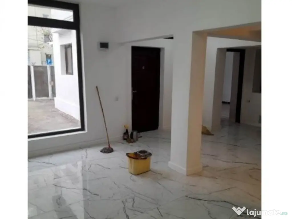 Mall Vitan,Vila 8 camere, renovata.