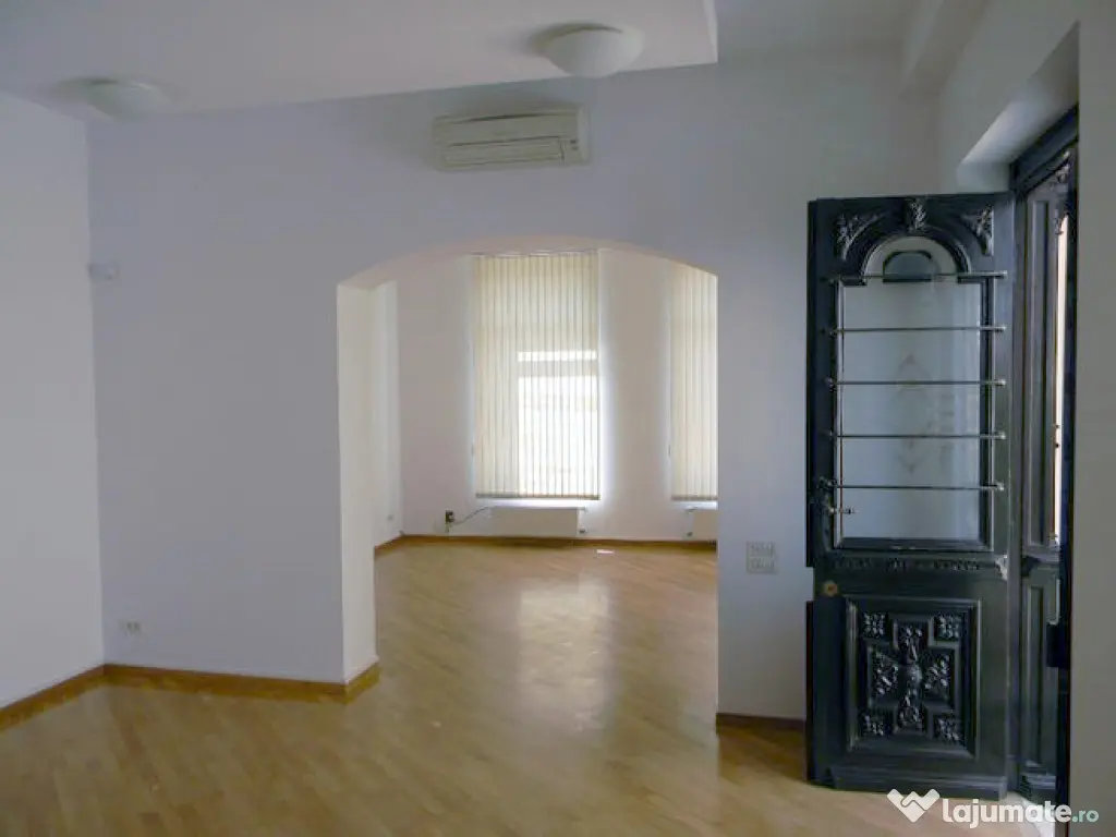 Zona Universitate vila 6 camere 