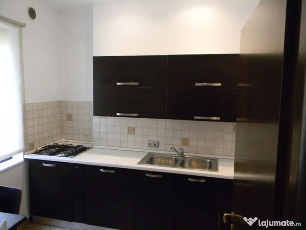 Zona Universitate vila 6 camere 