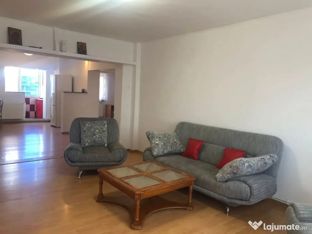 Apartament 3 camere ultracentral,mobilat si utilat, 550 euro 
