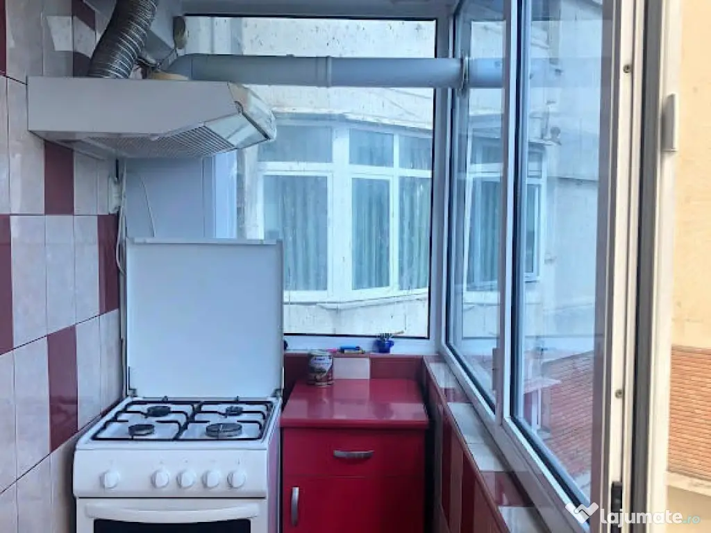 Apartament 3 camere ultracentral,mobilat si utilat, 550 euro 