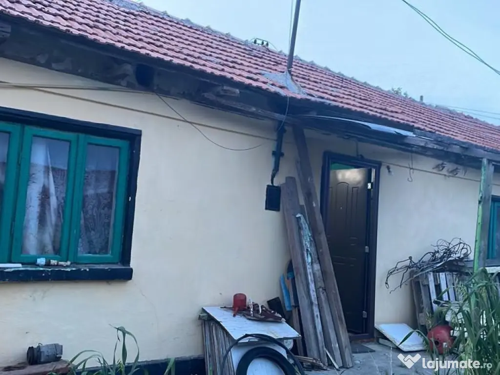 Techirghiol Strada Ana ipatescu casa si teren 416mp