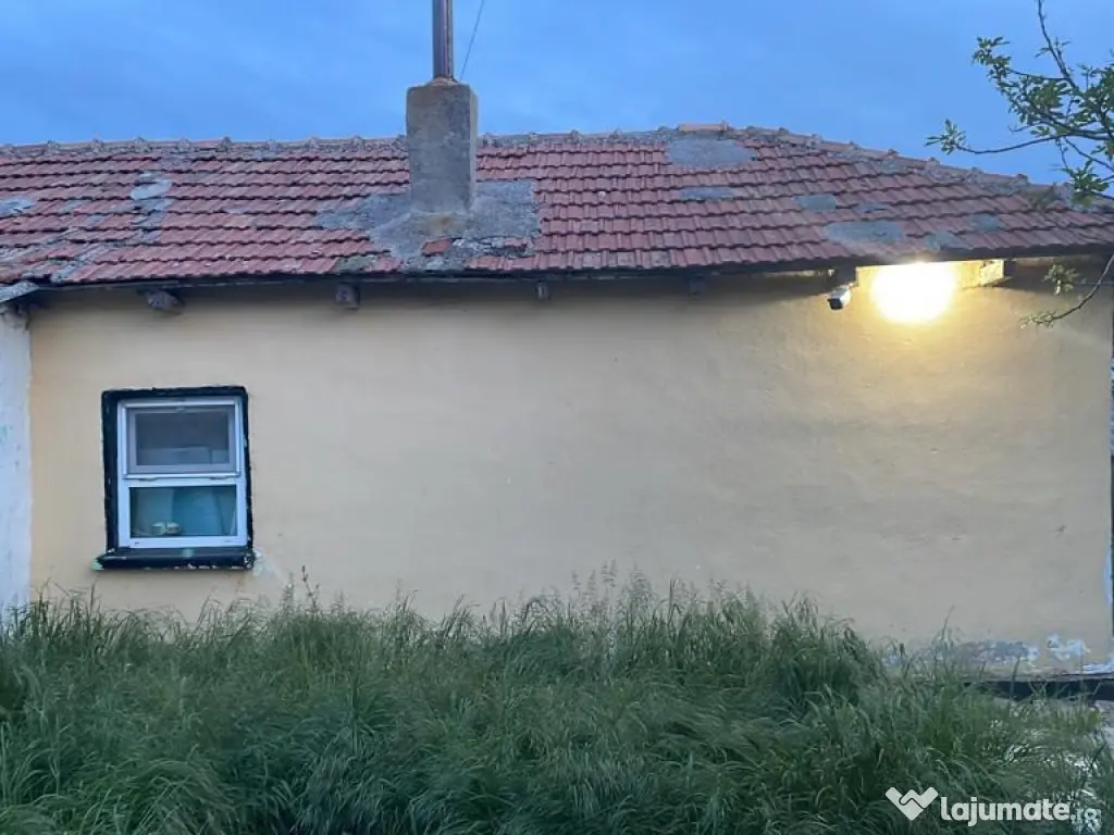 Techirghiol Strada Ana ipatescu casa si teren 416mp