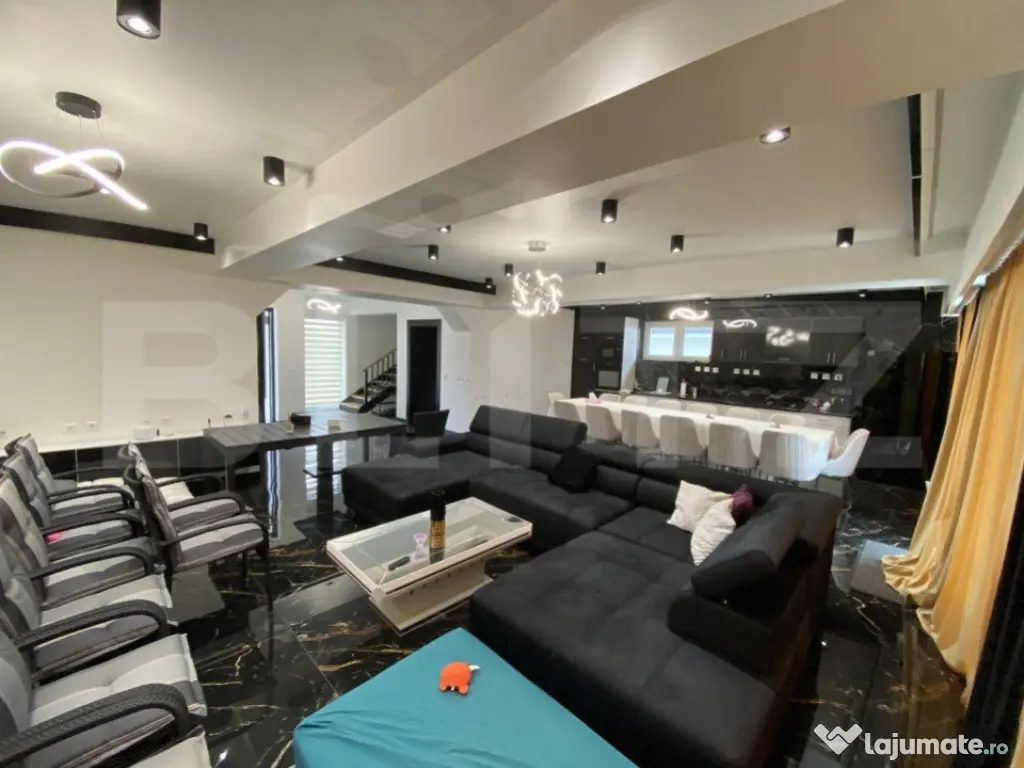 Casa de vanzare, mobilata si utilata, 4 camere in zona Dumbr