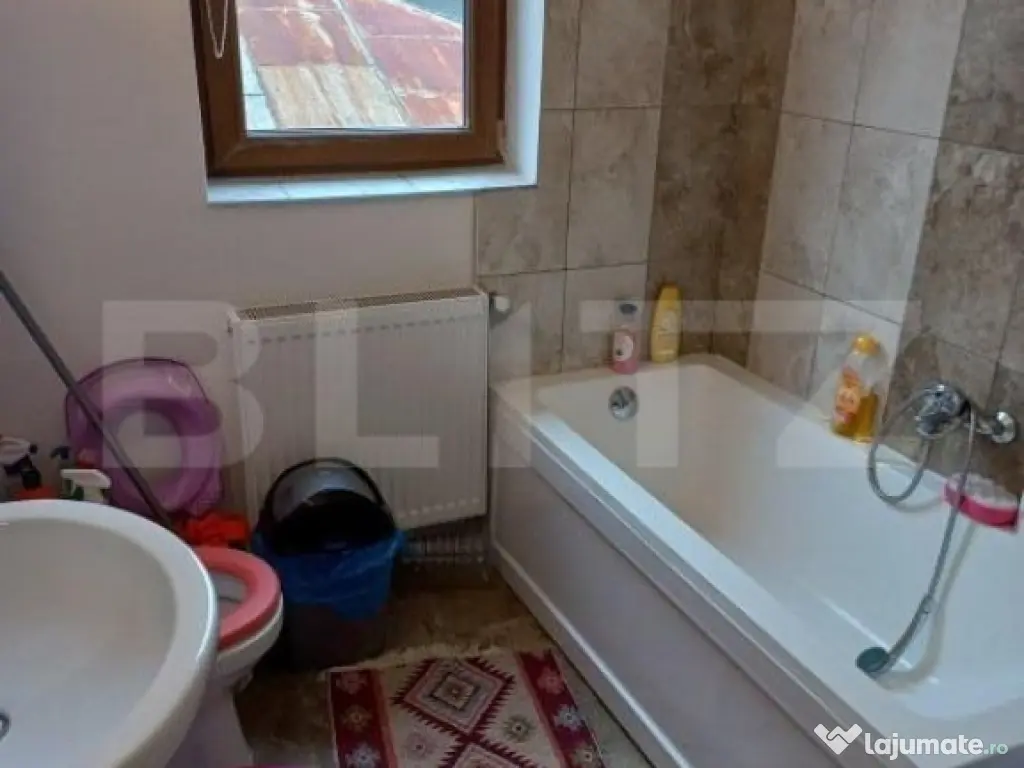 Apartament in vila, 4 camere, 87 mp, teren 80 mp, ultracentr