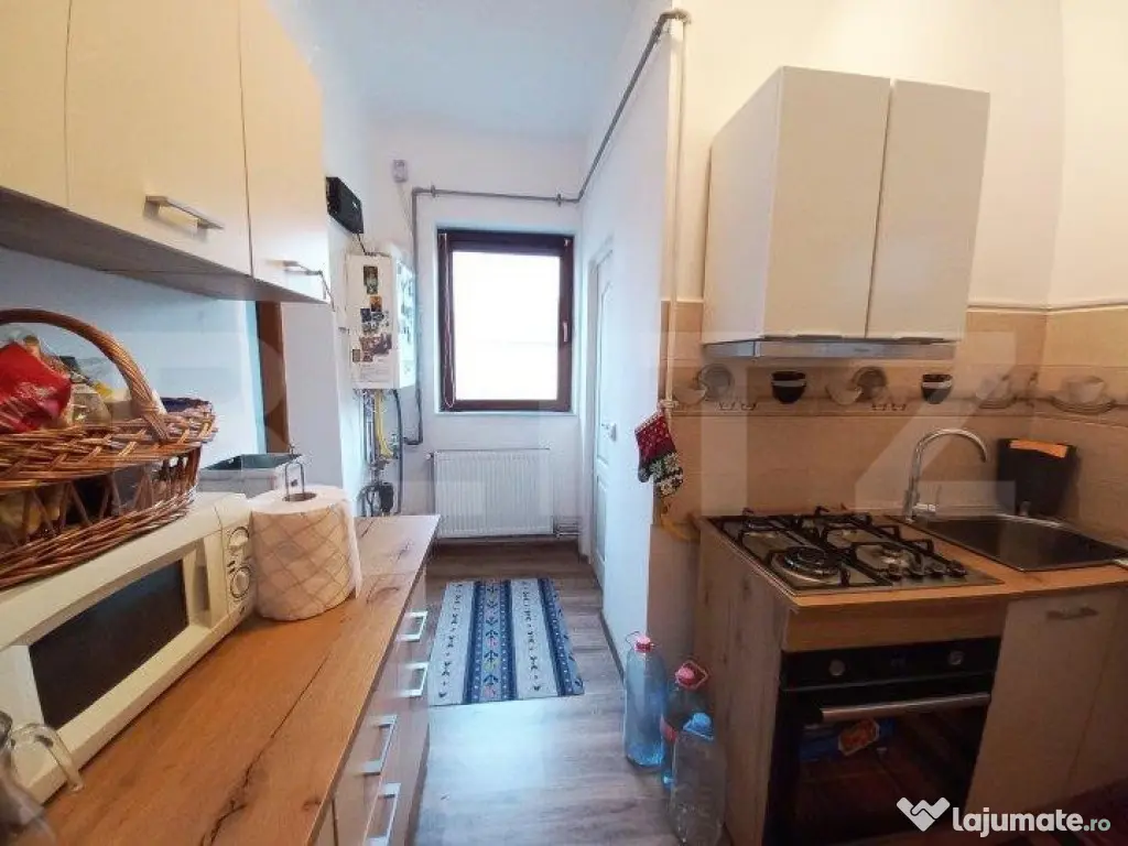 Apartament in vila, 4 camere, 87 mp, teren 80 mp, ultracentr