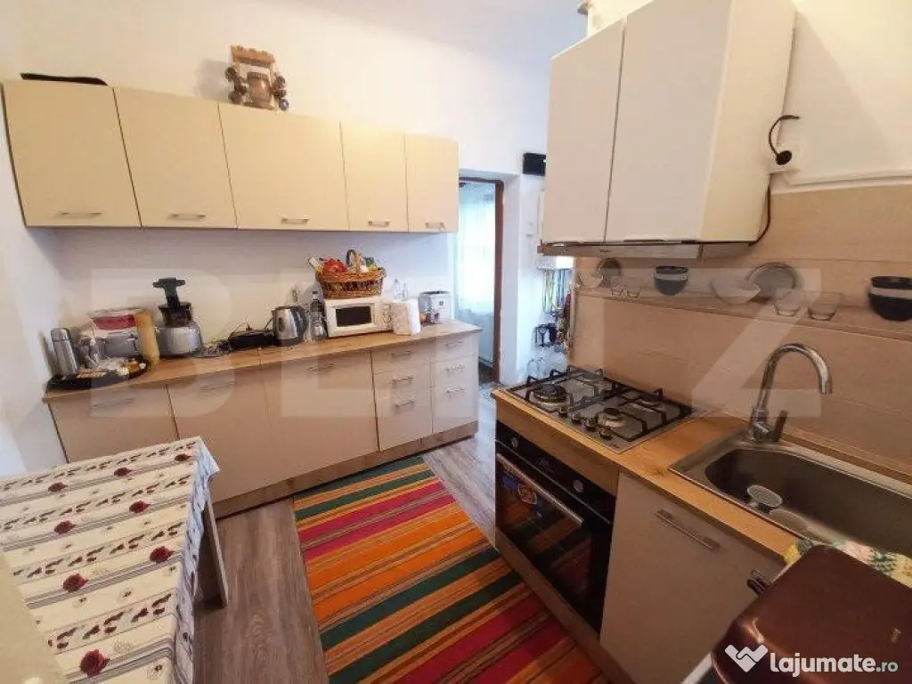 Apartament in vila, 4 camere, 87 mp, teren 80 mp, ultracentr