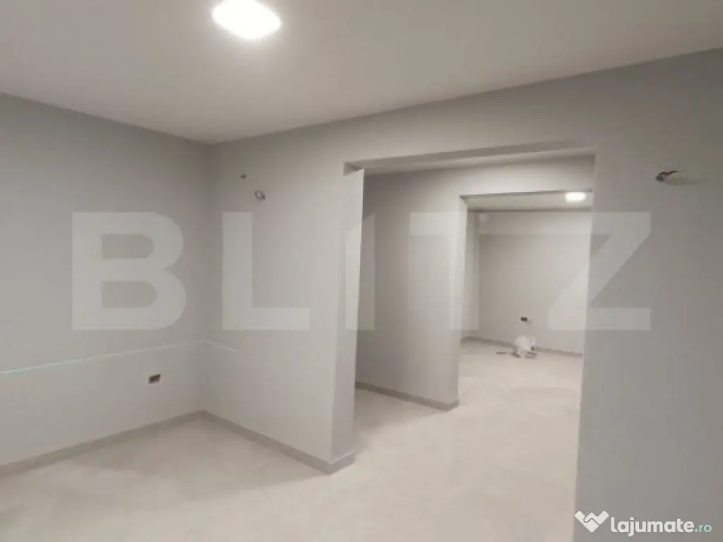 1 casă 160mp + 1 casă 110mp + garaj, pe teren 9ari, 2 căi