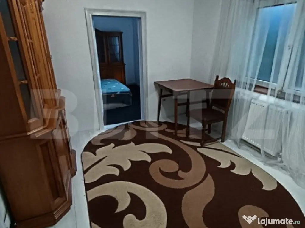 1 casă 160mp + 1 casă 110mp + garaj, pe teren 9ari, 2 căi