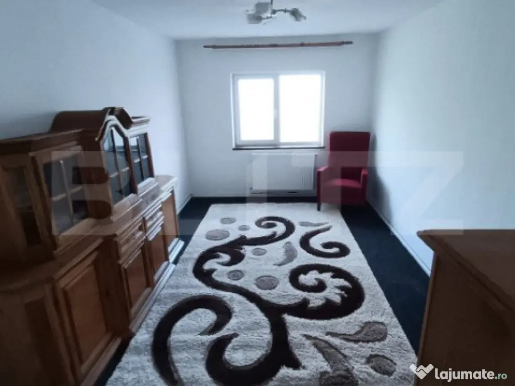 1 casă 160mp + 1 casă 110mp + garaj, pe teren 9ari, 2 căi