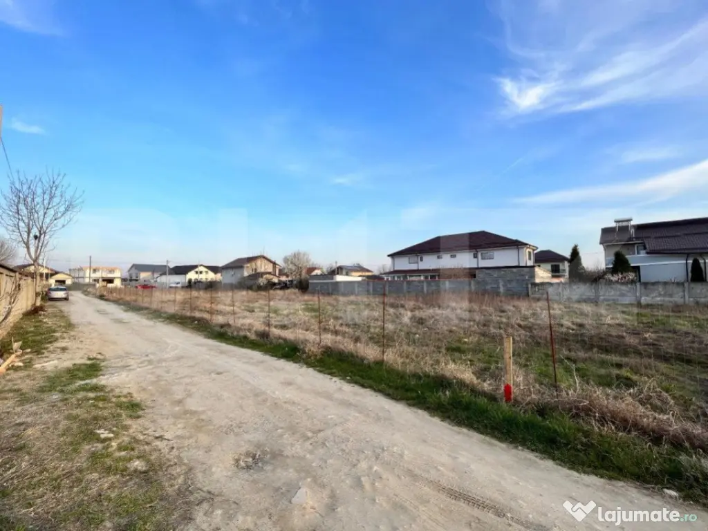 Parcele teren intravilan de 452 mp, front 20 m, Balta Verde