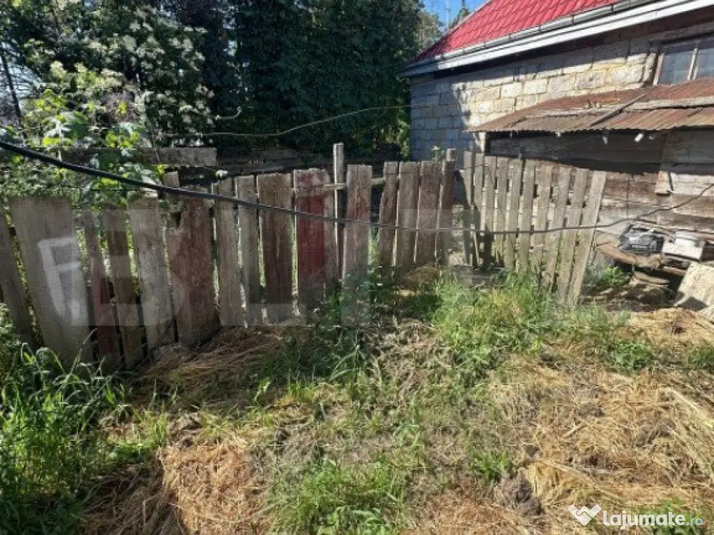 Casa ultracentrala , 200mp, teren 450 mp , Radauti