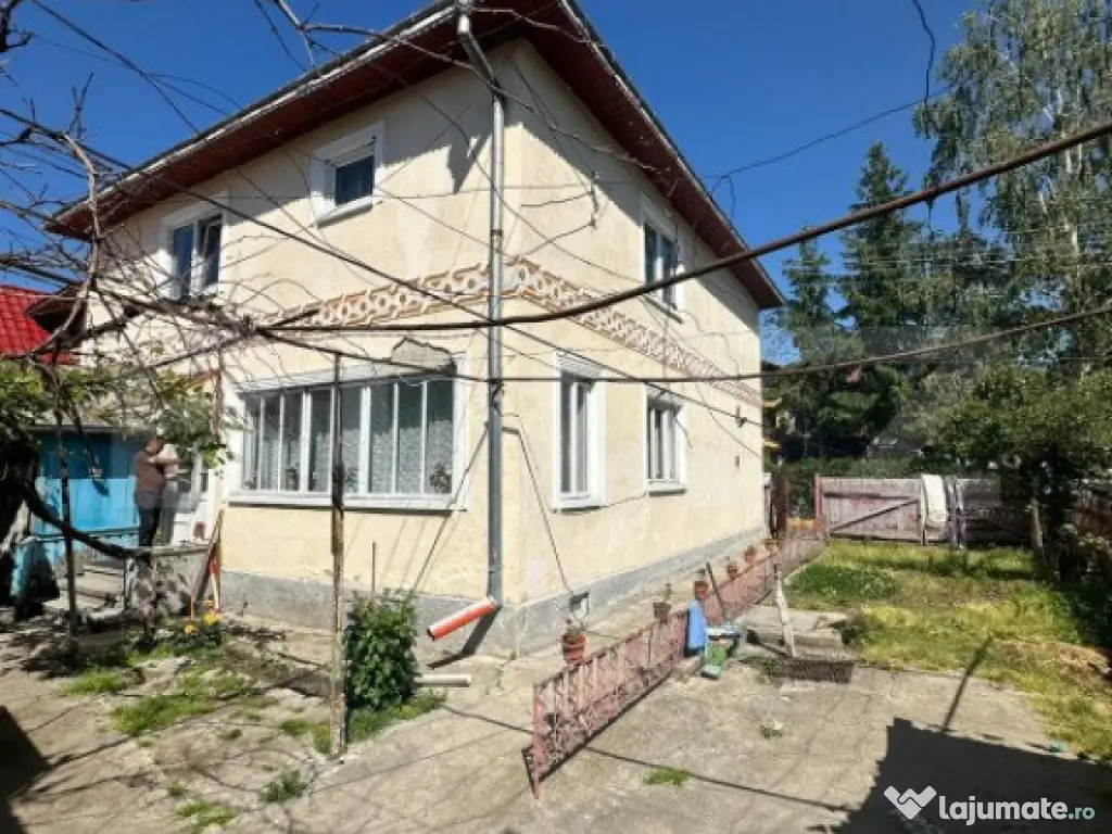 Casa ultracentrala , 200mp, teren 450 mp , Radauti