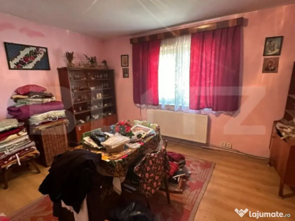 Casa ultracentrala , 200mp, teren 450 mp , Radauti