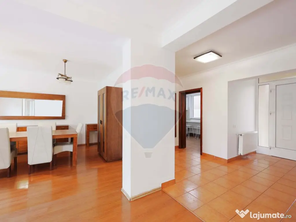 De Vânzare Casă cu 4 camere, Str. Arinului, Zona Dealur... 