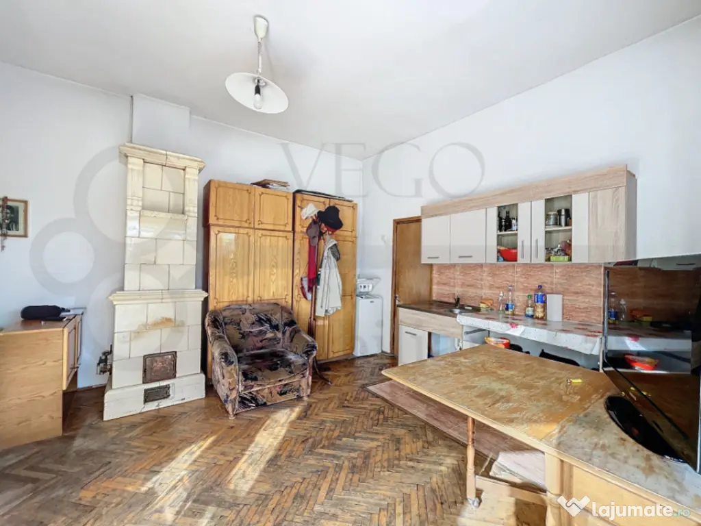 Casa alipita in curte comuna, 83 mp, zona Andrei Muresanu 