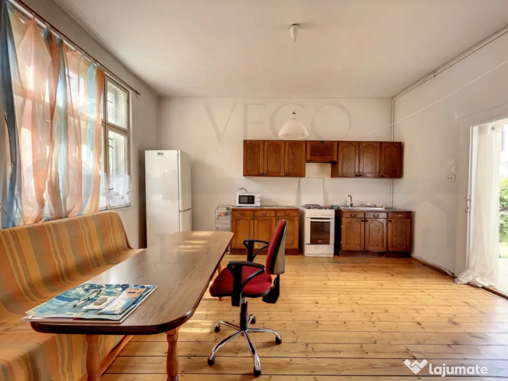 Casa alipita in curte comuna, 83 mp, zona Andrei Muresanu 