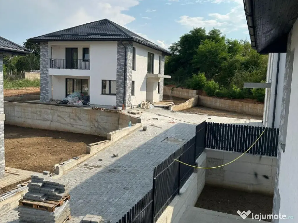 Casa individuala, zona LUNA DE SUS, FLORESTI